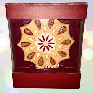 📚 VILLEROY and BOCH Gingerbread Wheel Candle Holder